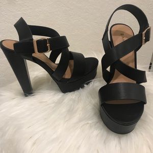 BAMBOO Brand Platform Heels Size 6.5